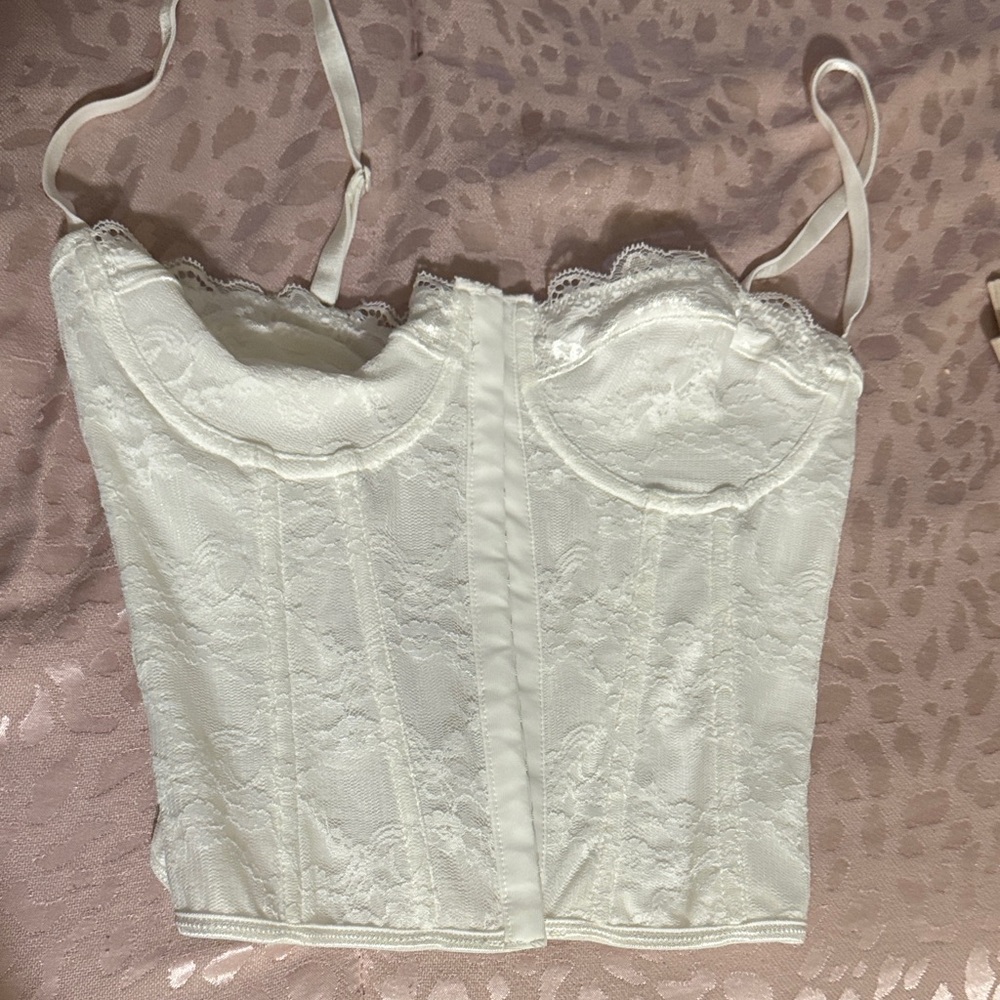 SHEIN White Lace Bustier Top